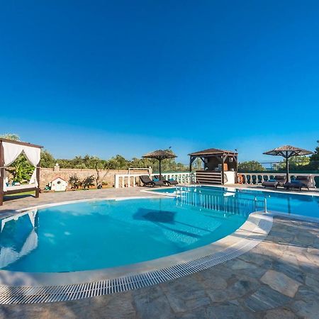 Villa Maxim With Private Pool & Tennis Court CChalikounas Buitenkant foto