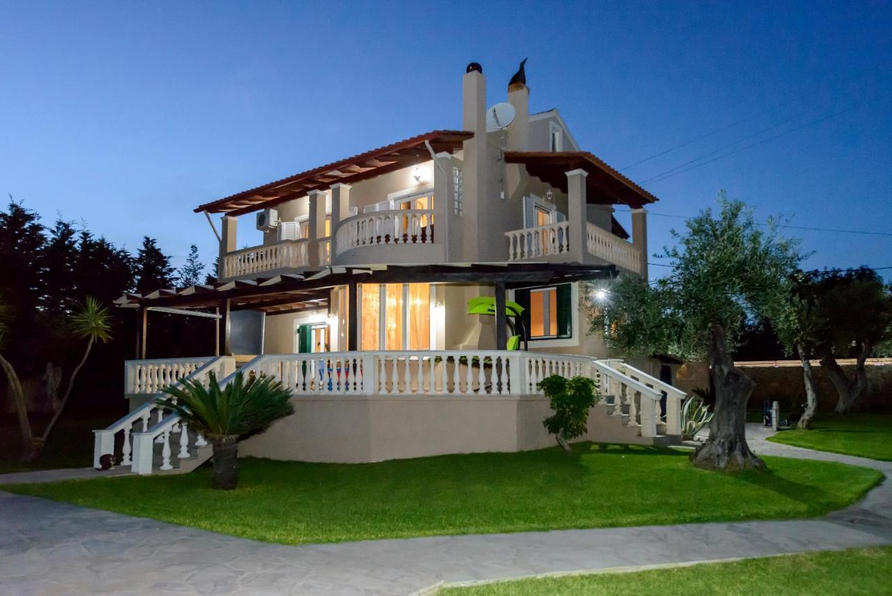 Villa Maxim With Private Pool & Tennis Court CChalikounas Buitenkant foto