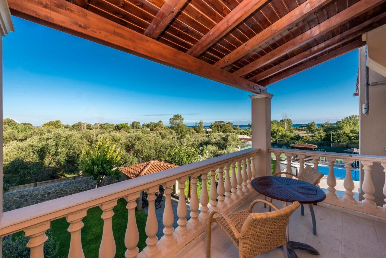 Villa Maxim With Private Pool & Tennis Court CChalikounas Buitenkant foto