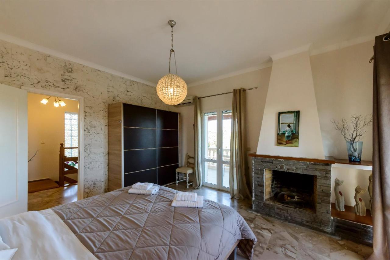 Villa Maxim With Private Pool & Tennis Court CChalikounas Buitenkant foto