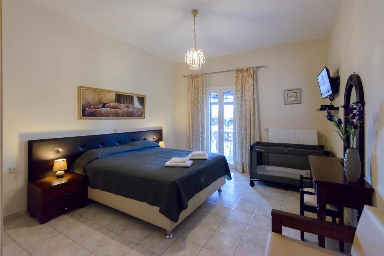 Villa Maxim With Private Pool & Tennis Court CChalikounas Buitenkant foto