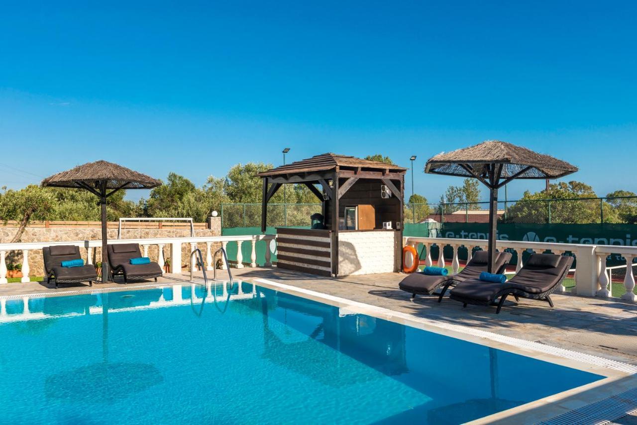 Villa Maxim With Private Pool & Tennis Court CChalikounas Buitenkant foto