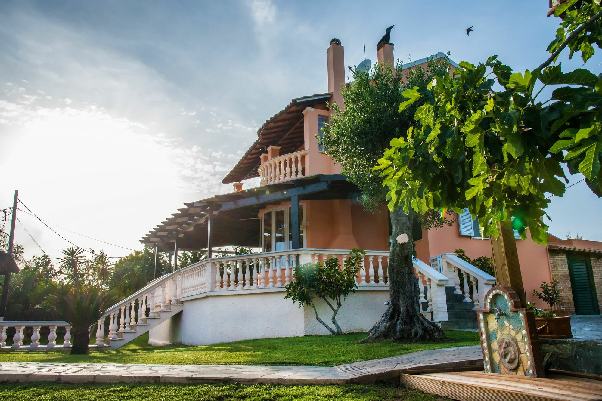 Villa Maxim With Private Pool & Tennis Court CChalikounas Buitenkant foto